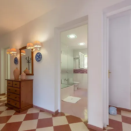 Moderne, Frische Familienvilla Allondra Santo Tomás